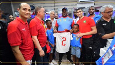 رئيس جمهورية الكونغو يهنئ الأسود ويلتقط صورة مع حكيمي